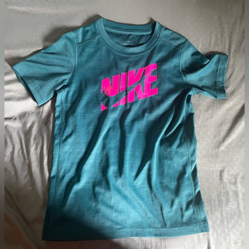 Nike Dri Fit shirt size Small